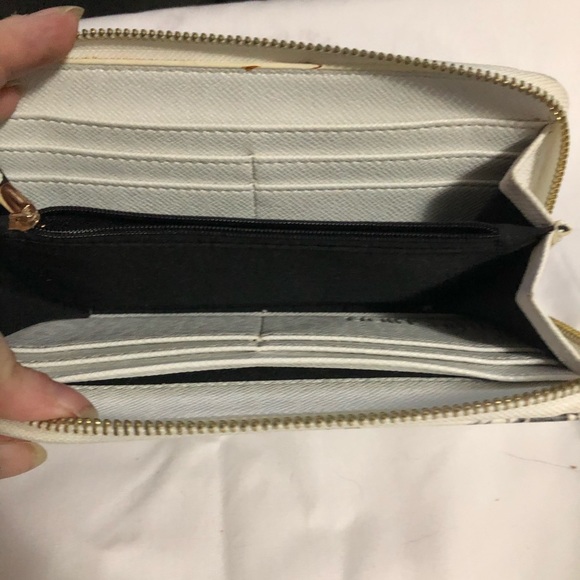 Wallet - Picture 2 of 2